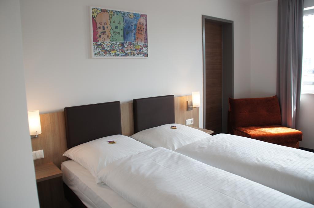 Euro Hotel Friedberg Фридберг Стая снимка